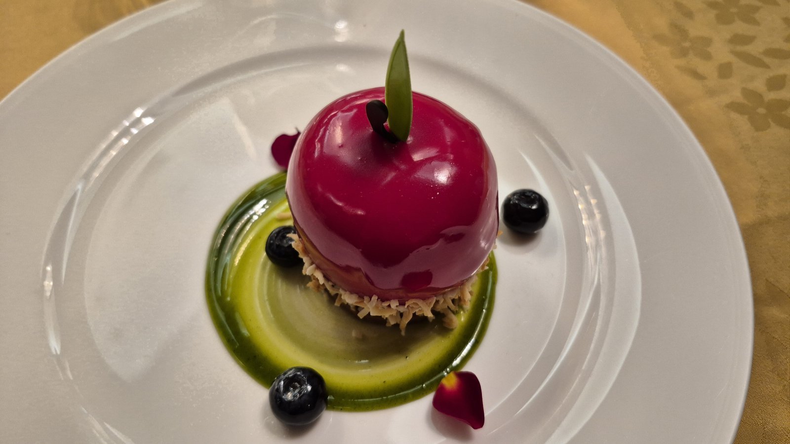 하이원 스페셜 코스의 ‘정선 사과무스와 녹차소스’ 메뉴