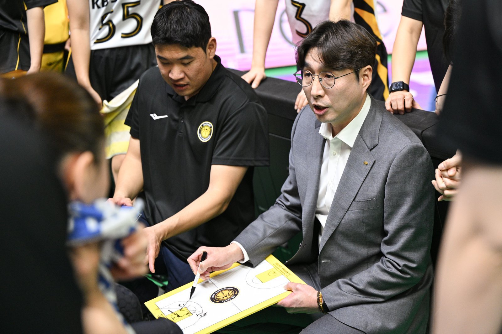 KB스타즈는 올 시즌 양궁농구를 펼치려 한다. 박지수가 돌아왔지만, 다양한 공격 옵션을 갖춘다는 계획이다. 사진제공｜WKBL