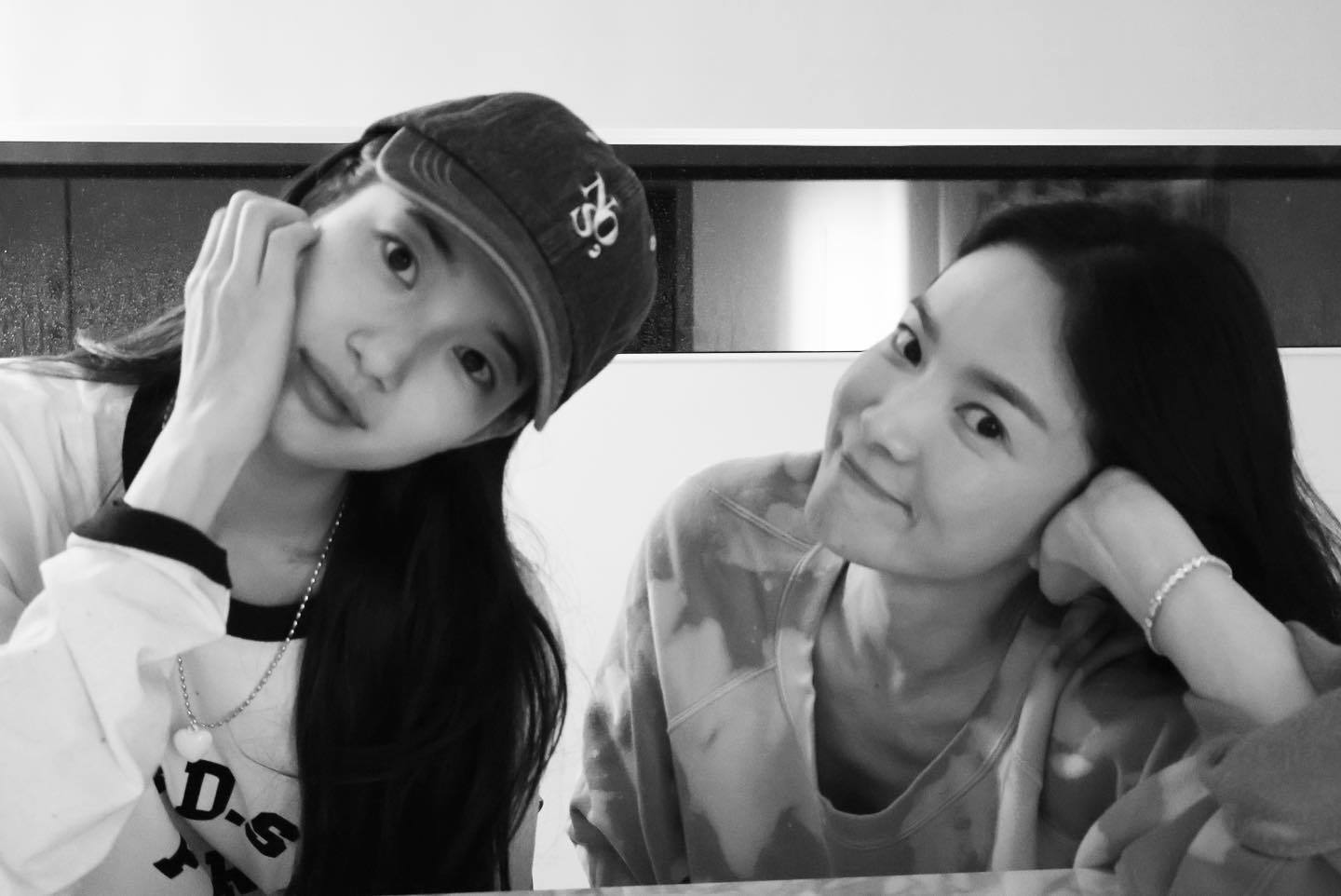 송혜교, 수지 플러팅(?)에 심쿵…“깜짝 선물 고마워”