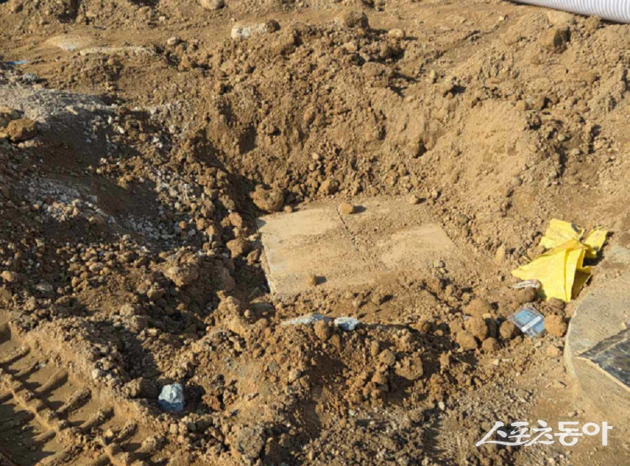 인천 연수구 청소년수련관 건립 공사 현장에서 절단 작업 도중 작업자가 그라인더에 베이는 사고가 발생했다(현장). 사진제공|공익 제보자