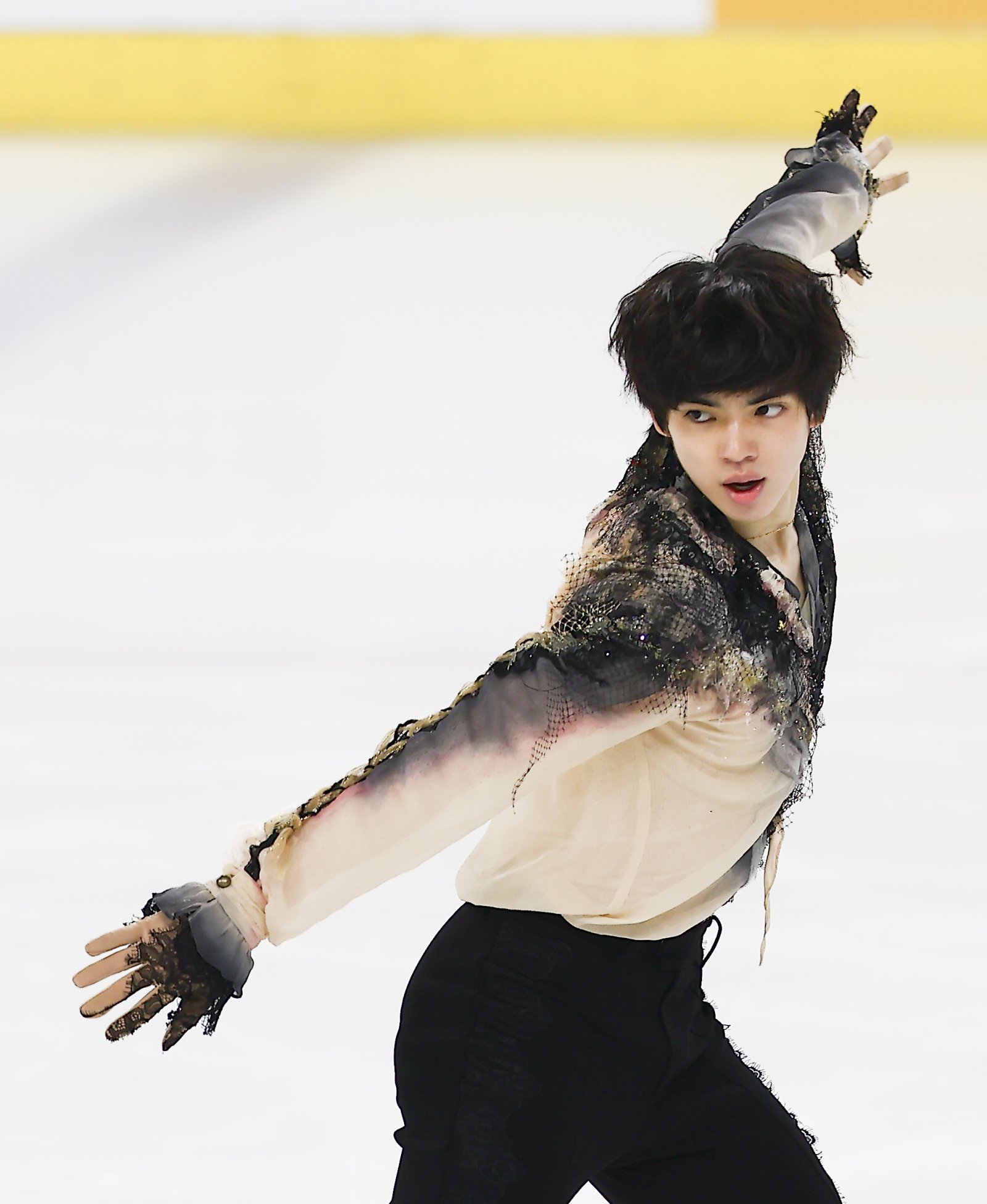 차준환이 30일 서울 목동아이스링크에서 열린 회장배 랭킹대회 겸 국가대표 1차 선발전 남자 싱글 프리스케이팅에 출전해 연기를 펼치고 있다. 차준환은 2위에 올랐다. 목동｜뉴시스