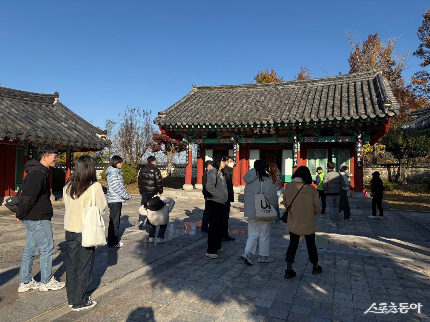 순천교육지원청이 지난 28일 순천·여수 일대에서 초등·특수학교 부장교사 30명을 대상으로 ‘2025 IB 기반 미래교육 교원 역량강화 워크숍’을 개최했다. 사진제공=순천교육지원청
