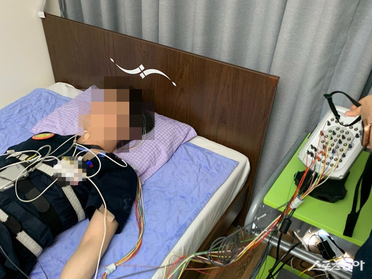 수면장애 환자 치료 모습. (사진제공=온병원)