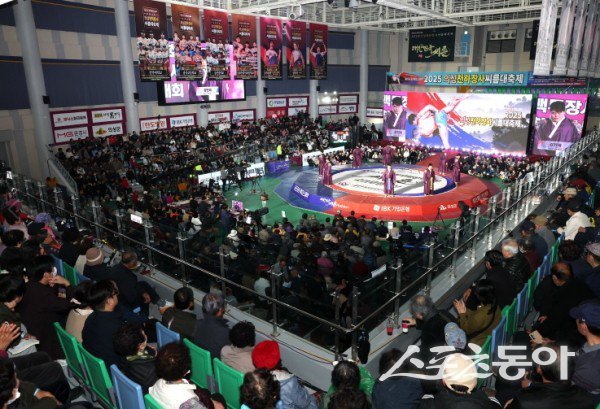 ‘2025년 의성천하장사씨름대축제’가 진행되고 있는 모습. 사진제공ㅣ의성군