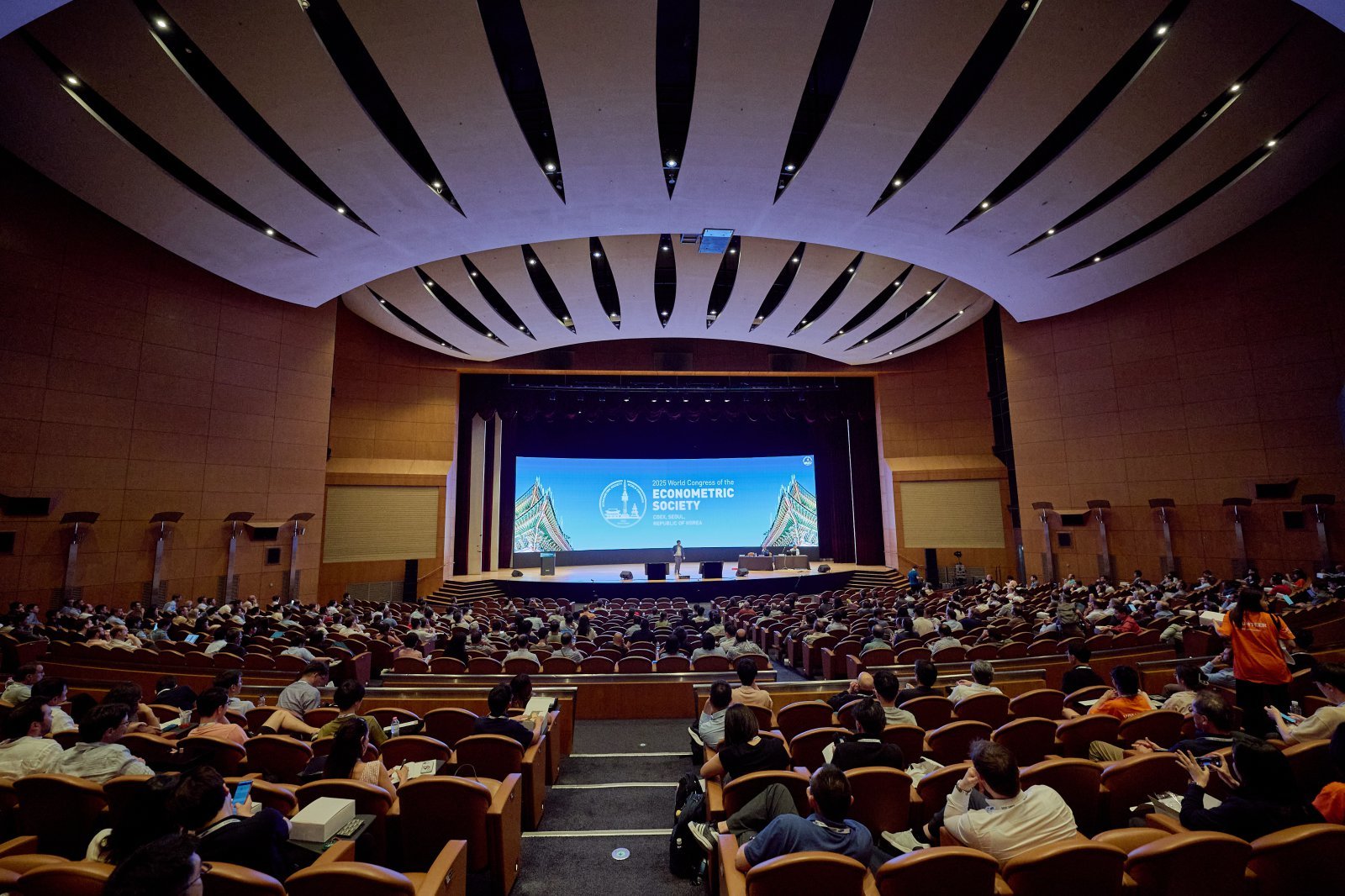 서울 코엑스에서 열린 2025 세계경제학자대회(ESWC)