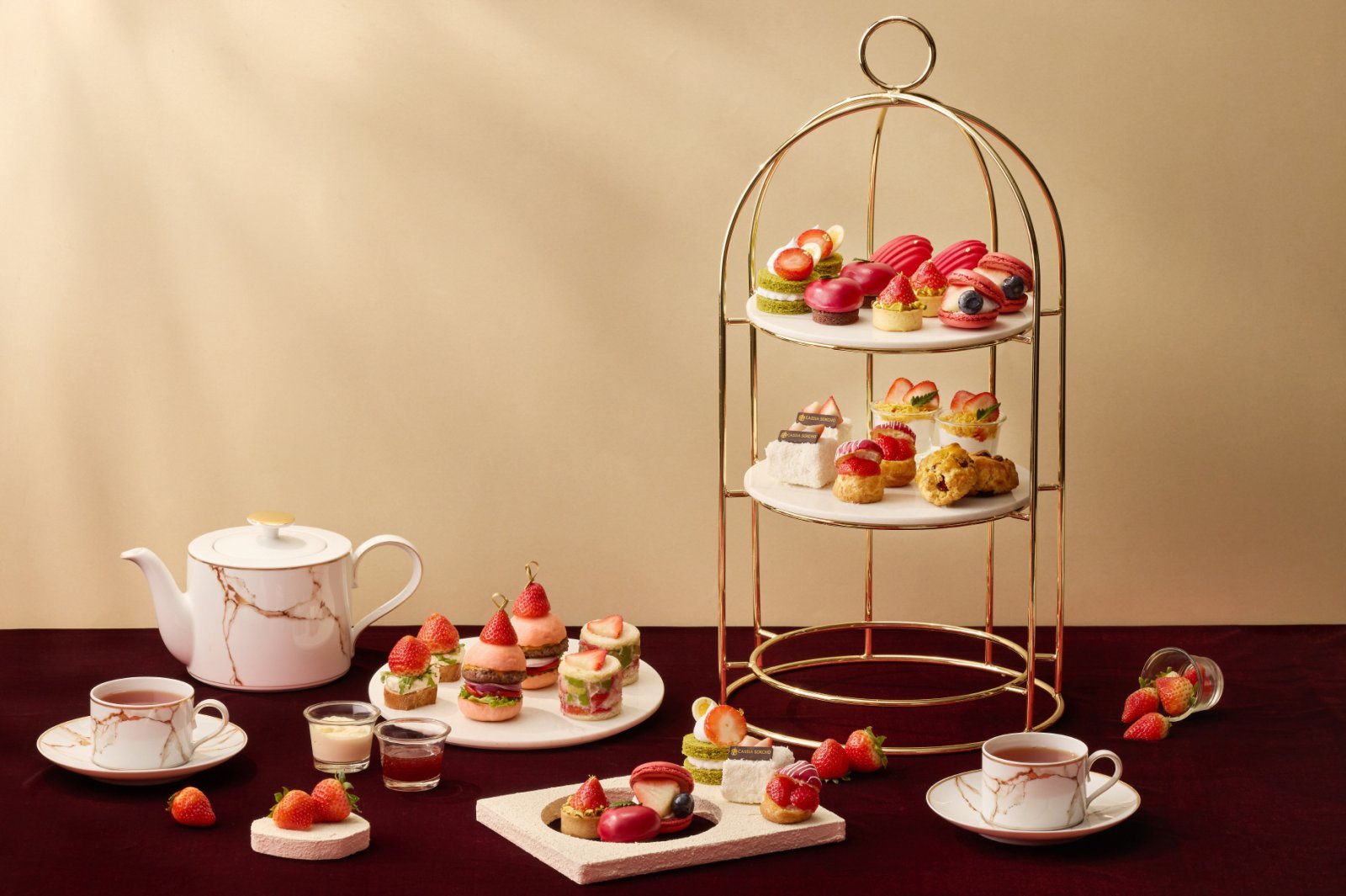 카시아 속초 ‘포고’ 딸기 애프터눈 티 세트