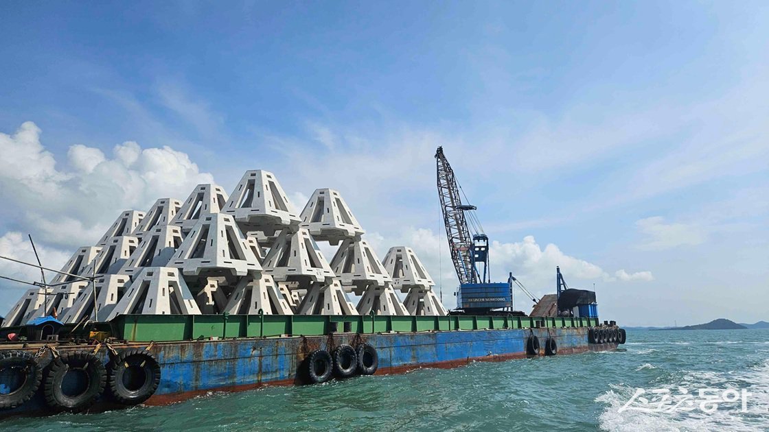 산란·서식장 인공어초 설치. 사진제공=신안군