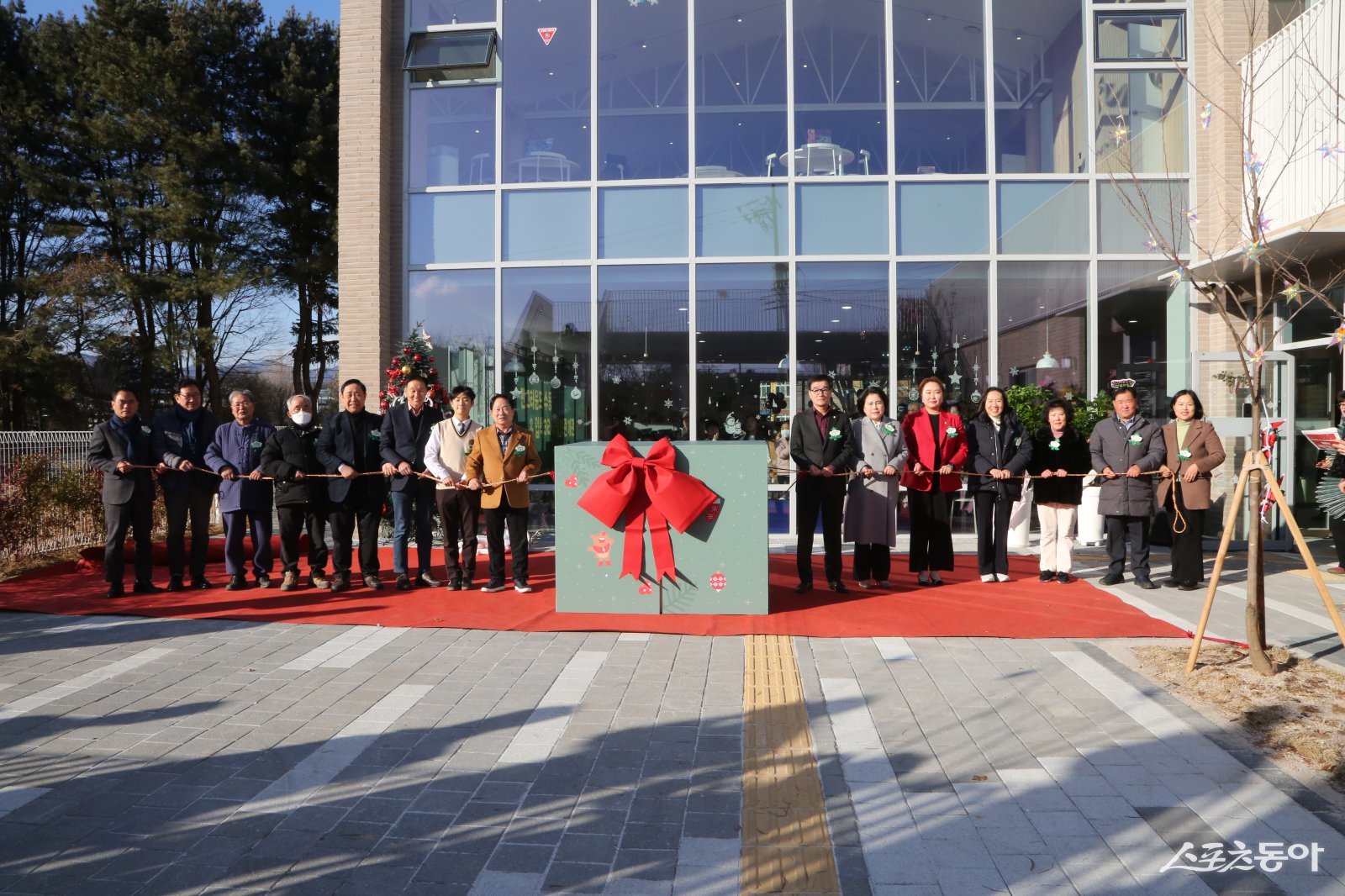 남양주시의회는 3일 수동면에 위치한 펀그라운드 수동의 개관식에 참석하고 있다. 사진제공ㅣ남양주시의회
