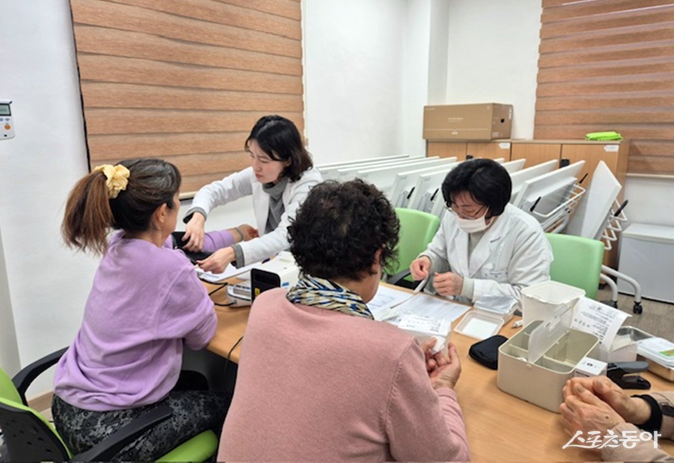 장흥군이 군민들의 편의를 높이고 체계적인 만성질환 관리를 돕기 위해 보건 서비스를 대폭 개선하며 ‘건강증진 통합서비스’를 본격 운영한다. 사진제공=장흥군