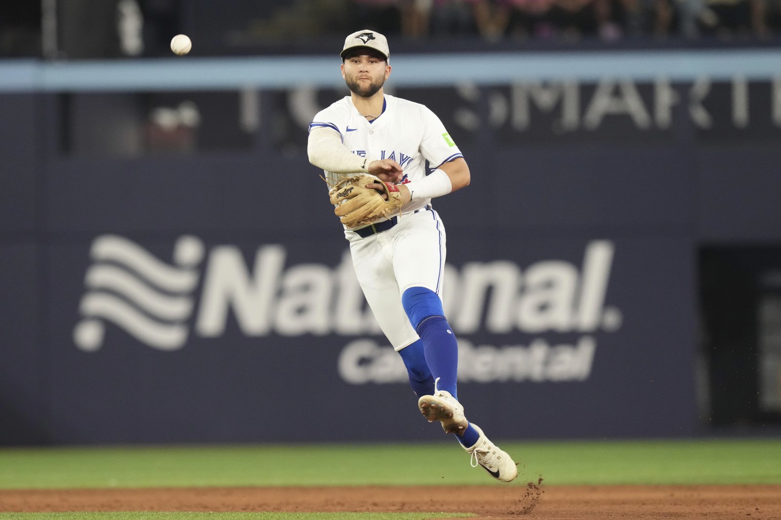 보 비셋(사진)은 뛰어난 타격 능력에도 불안한 수비 탓에 유격수로 높은 평가를 받지 못한다. 그가 포지션을 바꾼다면, FA 시장서 경쟁하는 김하성에게 호재가 될 전망이다. AP뉴시스
