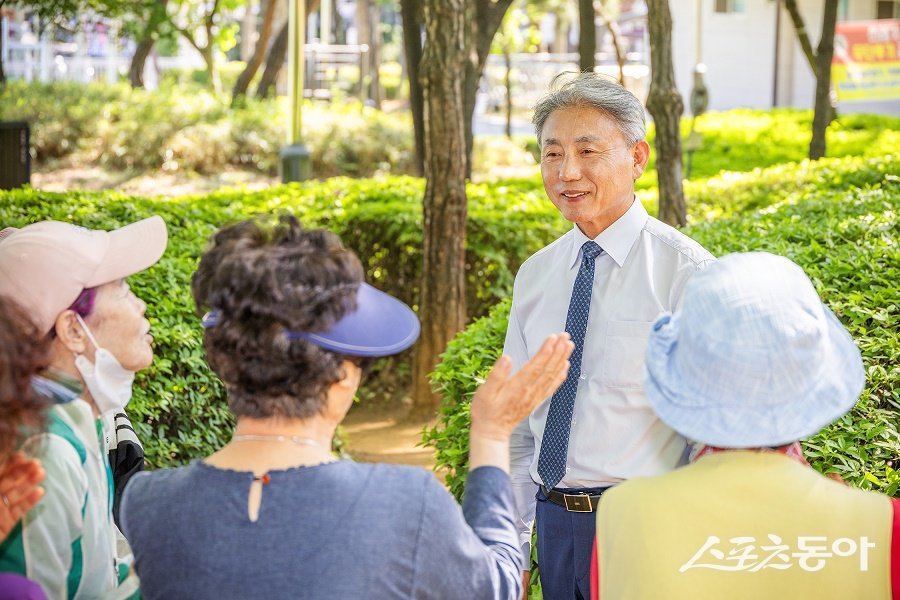 현장 중심 소통행정을 구현하고 있는 윤환 계양구청장. 사진제공|인천 계양구청