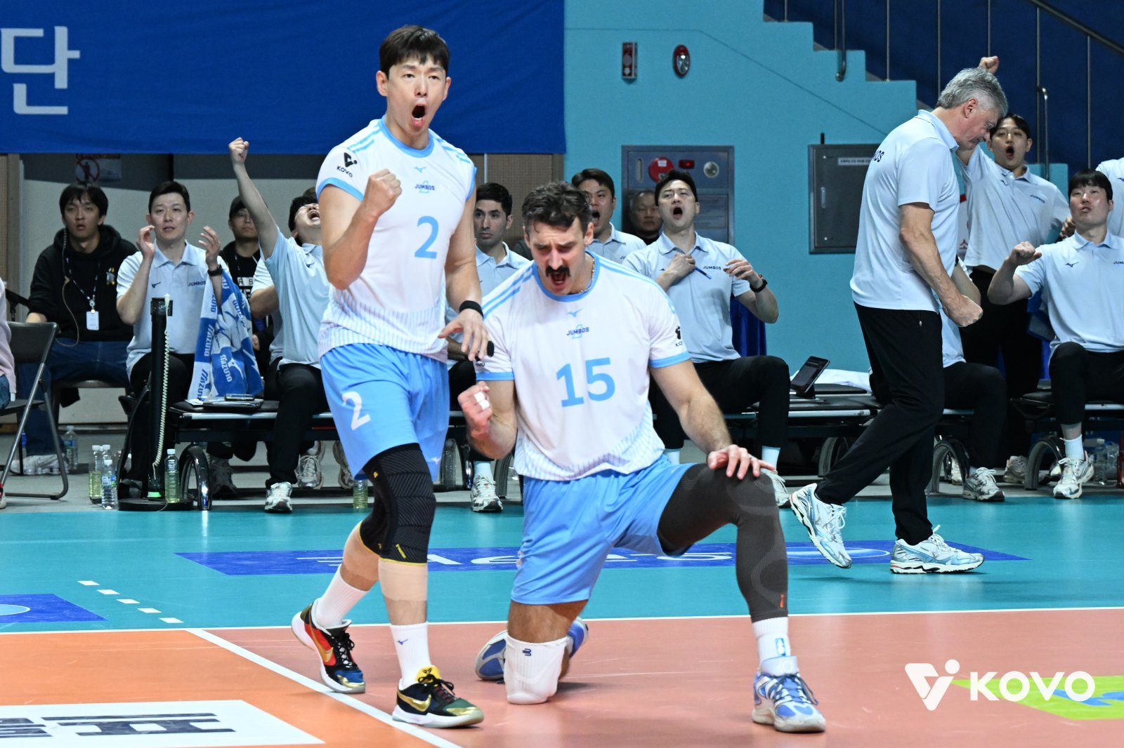 [SD 리뷰 in 장충] 대한항공, 우리카드전 3-1 역전승…러셀 26점 맹활약과 블로킹-서브의 힘 앞세워 9연승 질주!