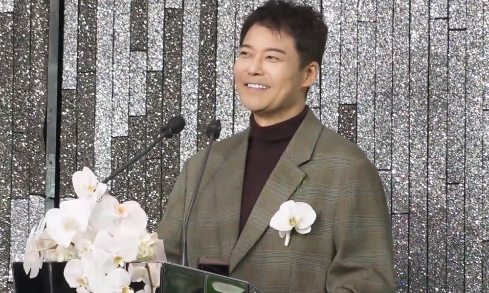 ‘노총각’ 전현무, “결혼 한 번 안 해보고” …이장우 결혼식 주례(나혼산)