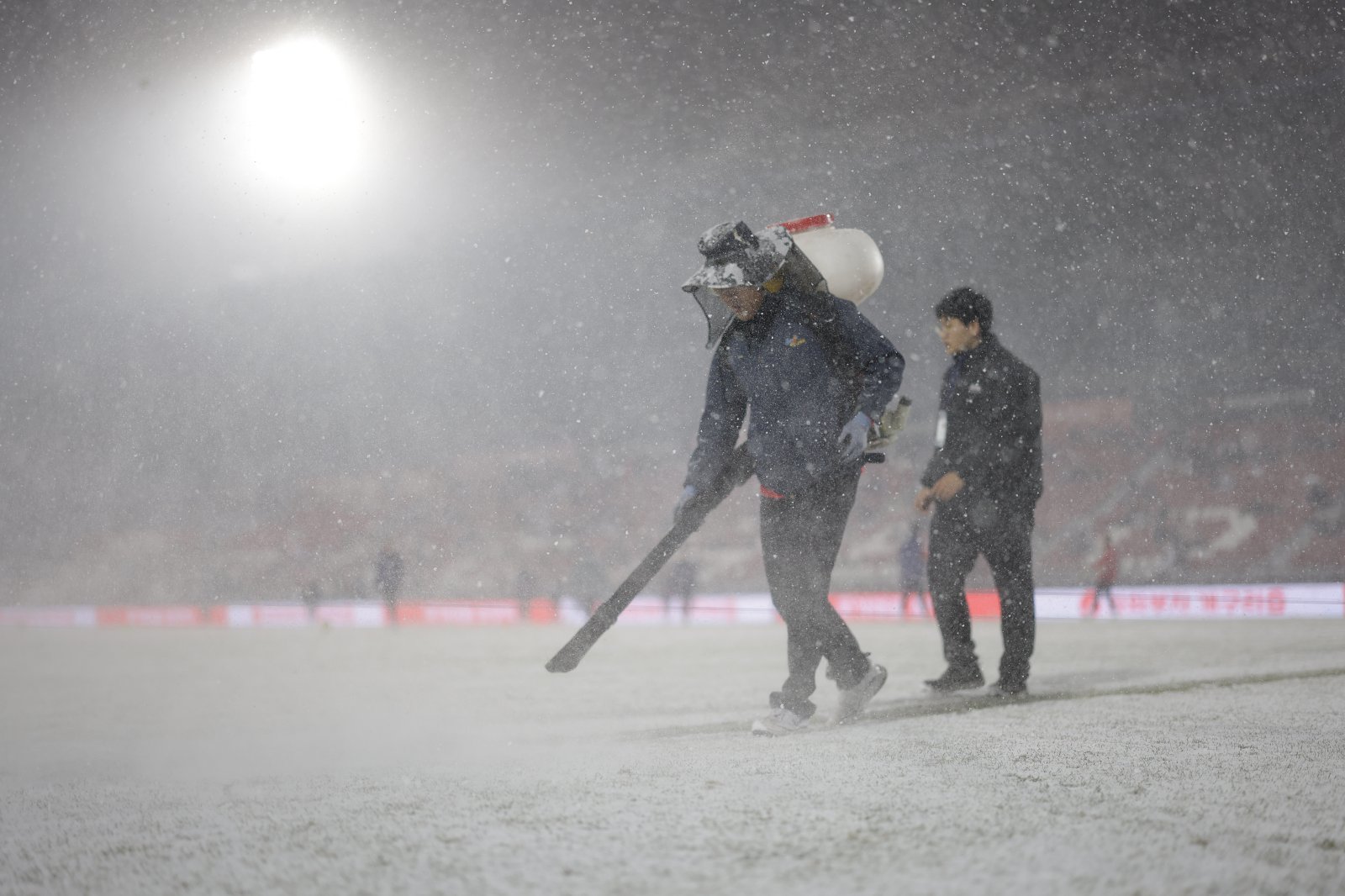 한국프로축구연맹은 5일 “‘하나은행 K리그 2025 승강 PO‘ 2차전 수원FC-부천FC전은 기존 12월 7일에서 하루 뒤인 12월 8일로 변경됐다. 경기 시간 및 장소는 오후 7시, 수원종합운동장이다”고 발표했다. 사진제공｜한국프로축구연맹