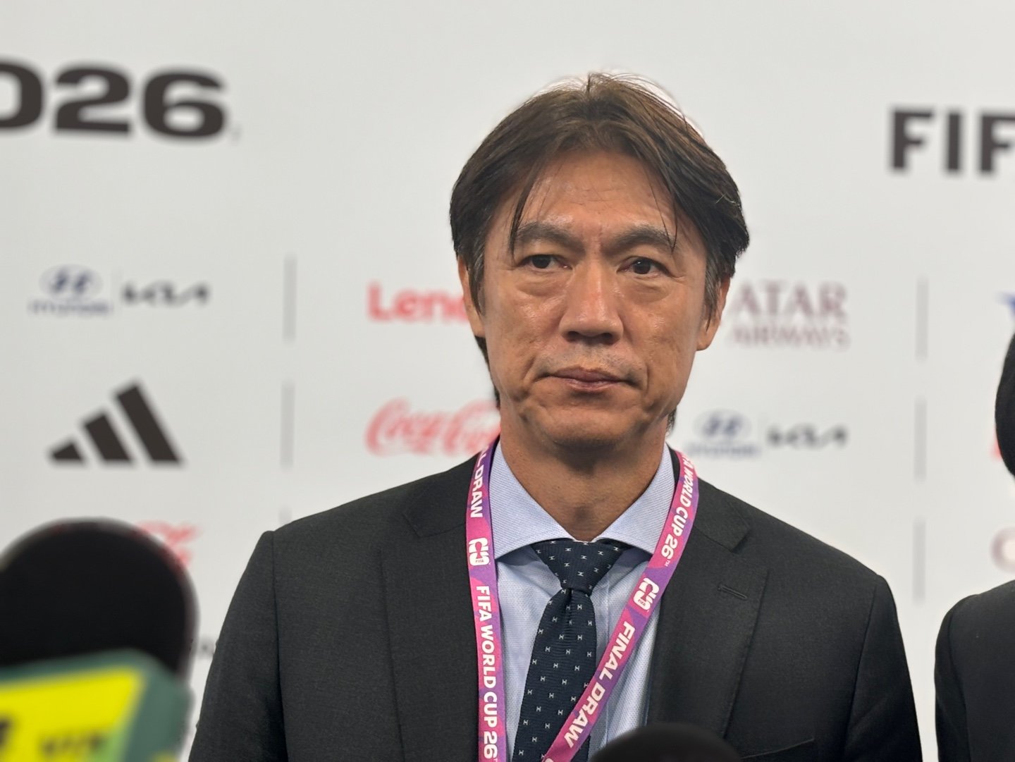 홍명보 대표팀 감독은 7일(한국시간) 외신의 32강 토너먼트 진출 예상에도 경계를 늦추지 않았다. 월드컵엔 쉽게 생각할만한 팀이 없다는 생각때문이다. 워싱턴│뉴시스