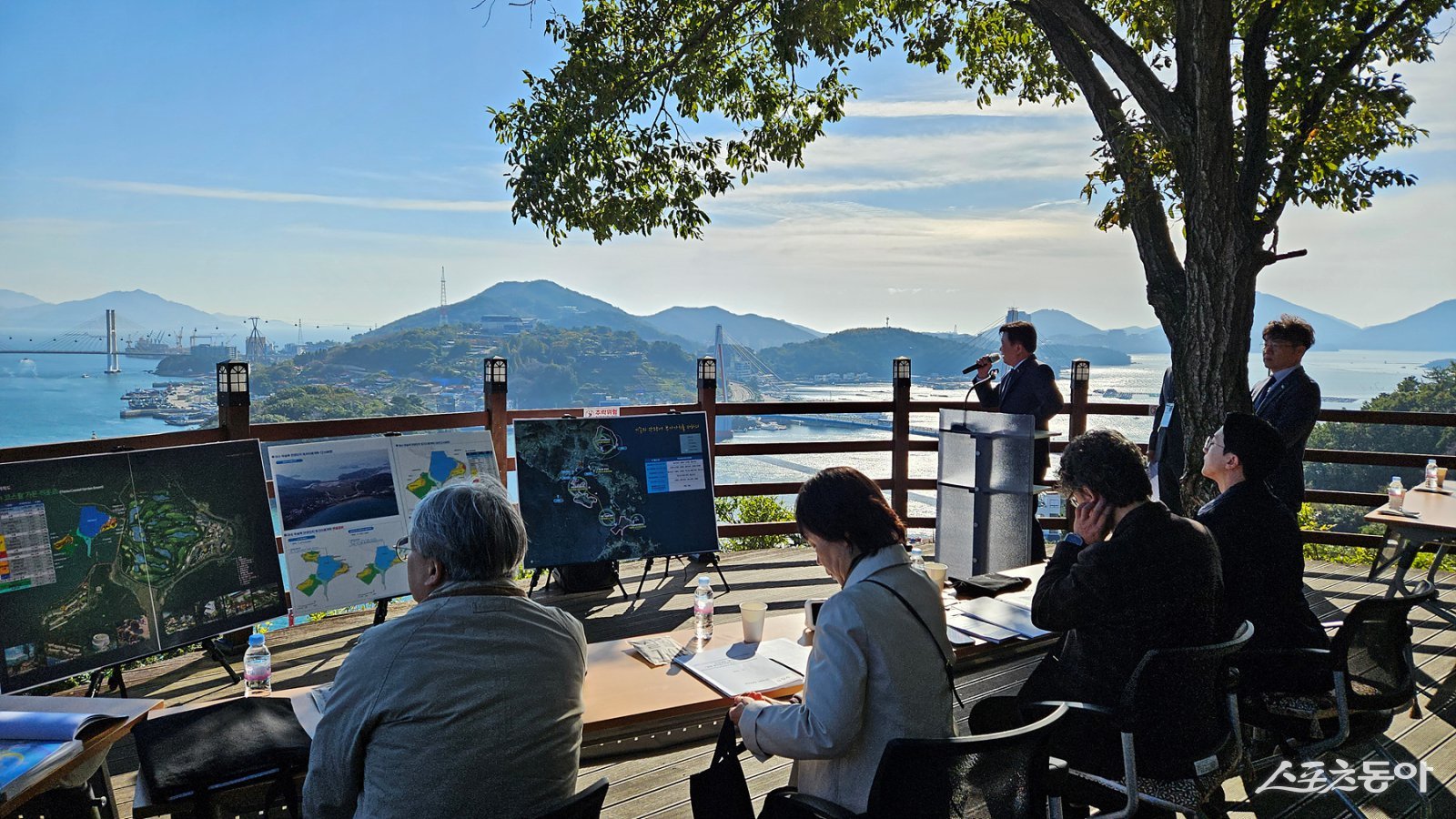 지난 10월 30일 남산공원에서 진행된 복합해양레저관광도시 현장평가. 사진제공=여수시