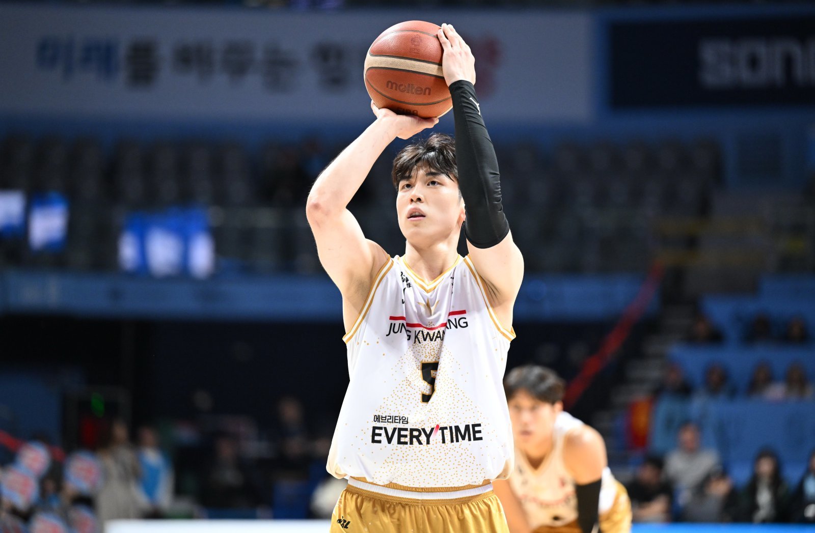 정관장 변준형(사진)은 9일 고양서 열린 소노와 원정경기서 18점을 몰아치며 주포 오브라이언트가 빠진 팀을 구해냈다. 사진제공|KBL