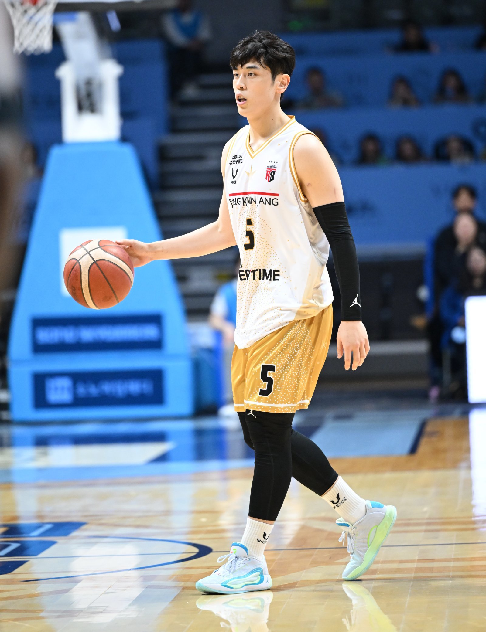 정관장 변준형(사진)은 9일 고양서 열린 소노와 원정경기서 18점을 몰아치며 주포 오브라이언트가 빠진 팀을 구해냈다. 사진제공|KBL