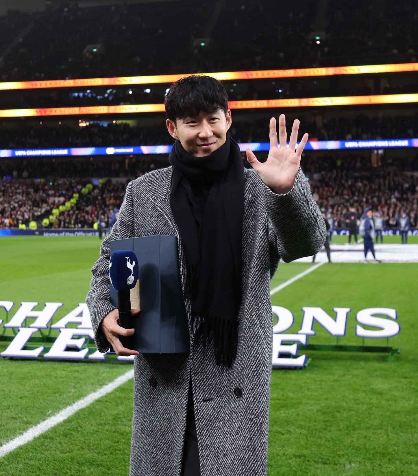 ‘리빙 레전드’ 손흥민이 돌아온 10일(한국시간) 토트넘 홋스퍼 스타디움은 활기로 가득했다. 프리시즌 아시아 투어 도중인 8월 LAFC로 향한 그는 4개월 만에 홈팬들과 정식 이별을 위해 런던을 찾았다. 사진출처|토트넘 홋스퍼 페이스북