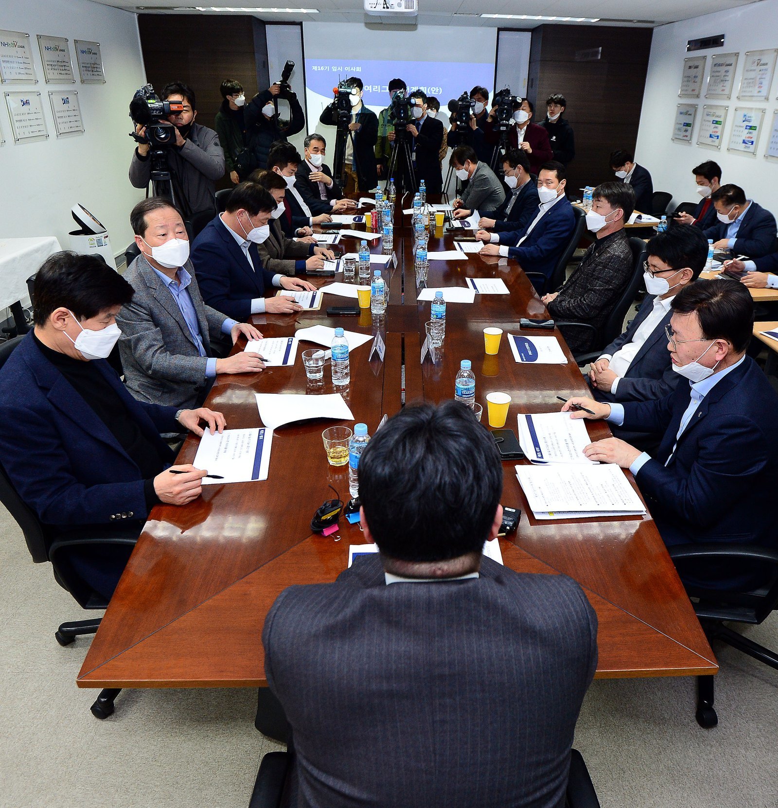 KOVO가 2026~2027시즌부터 외국국적동포선수에게 여자부 신인선수 드래프트 참가자격을 부여하기로 했다. 스포츠동아DB