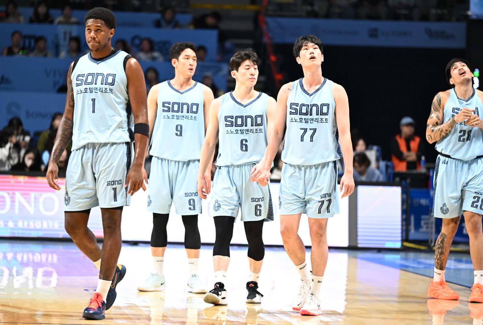 소노는 3라운드 정관장전서 충격적인 패배를 당했다. 손창환 감독은 팀이 더욱 처지기 전에 재정비에 나서려고 한다. 사진제공|KBL
