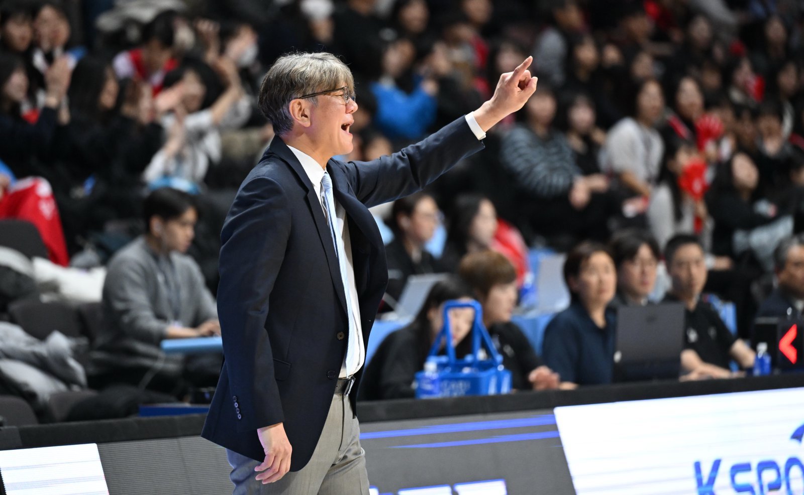 소노는 3라운드 정관장전서 충격적인 패배를 당했다. 손창환 감독은 팀이 더욱 처지기 전에 재정비에 나서려고 한다. 사진제공|KBL