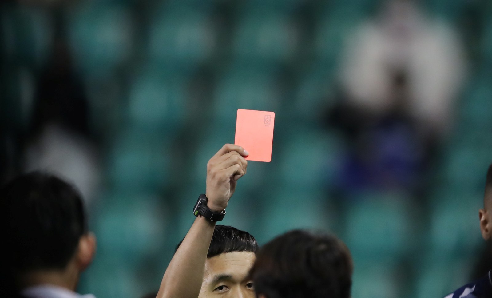 한국프로축구심판협의회는 특유의 폐쇄성과 함께 잘못을 외면하고, 피해를 입을 시 곧장 대응하는 이중적 태도로 인해 논란을 자초하고 있다. 사진제공｜한국프로축구연맹