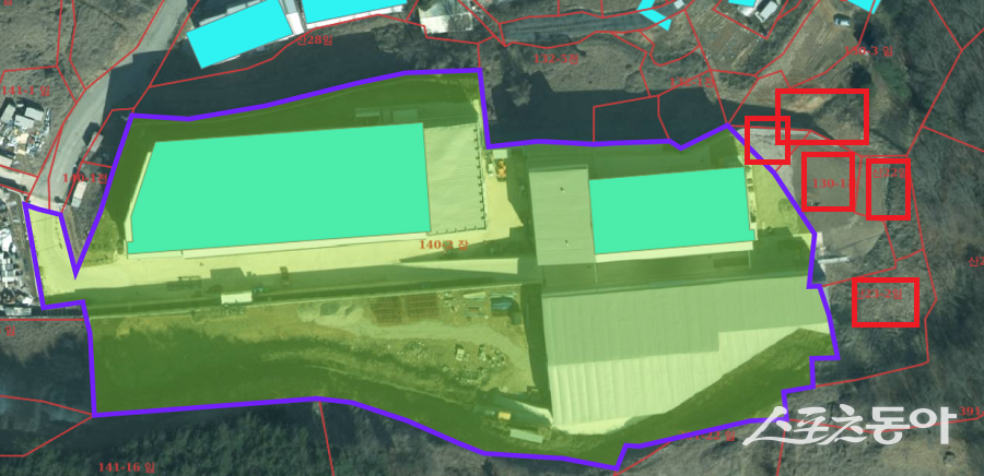 경기도 화성시 서신면 전곡리 140-2번지 일대에서 자원순환시설로 허가를 받은 A업체가 허위공문서 작성 및 위계에 의한 공무집행방해 의혹을 받고 있다(항측). 사진제공｜공익 제보자