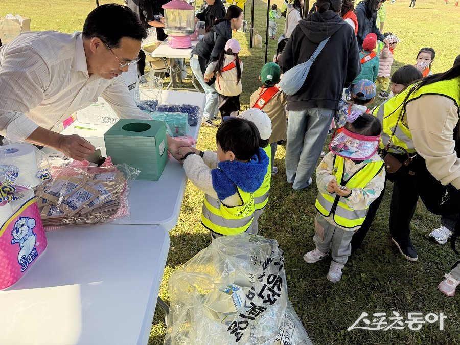인천 남동구, 2025년 폐건전지 수거사업 우수기관으로 선정됐다. 사진제공｜인천 남동구청