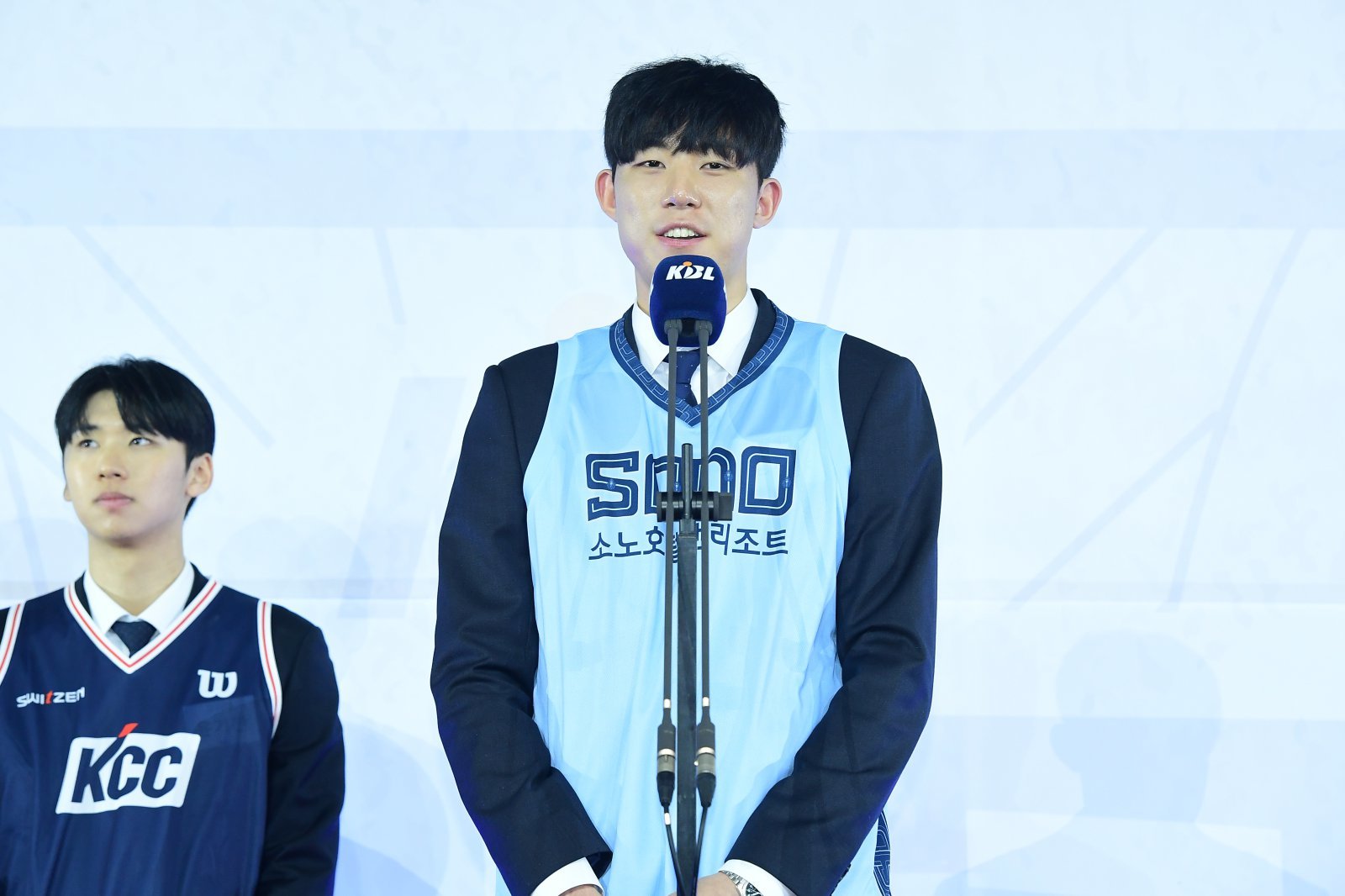 소노 강지훈(사진)은 아버지 강을준 前 감독처럼 코트에서 인상적인 활력을 펼치고 있다. 그는 농구인 2세 타이틀을 성장의 원동력으로 삼으며 조금씩 발전하고 있다. 사진제공|KBL