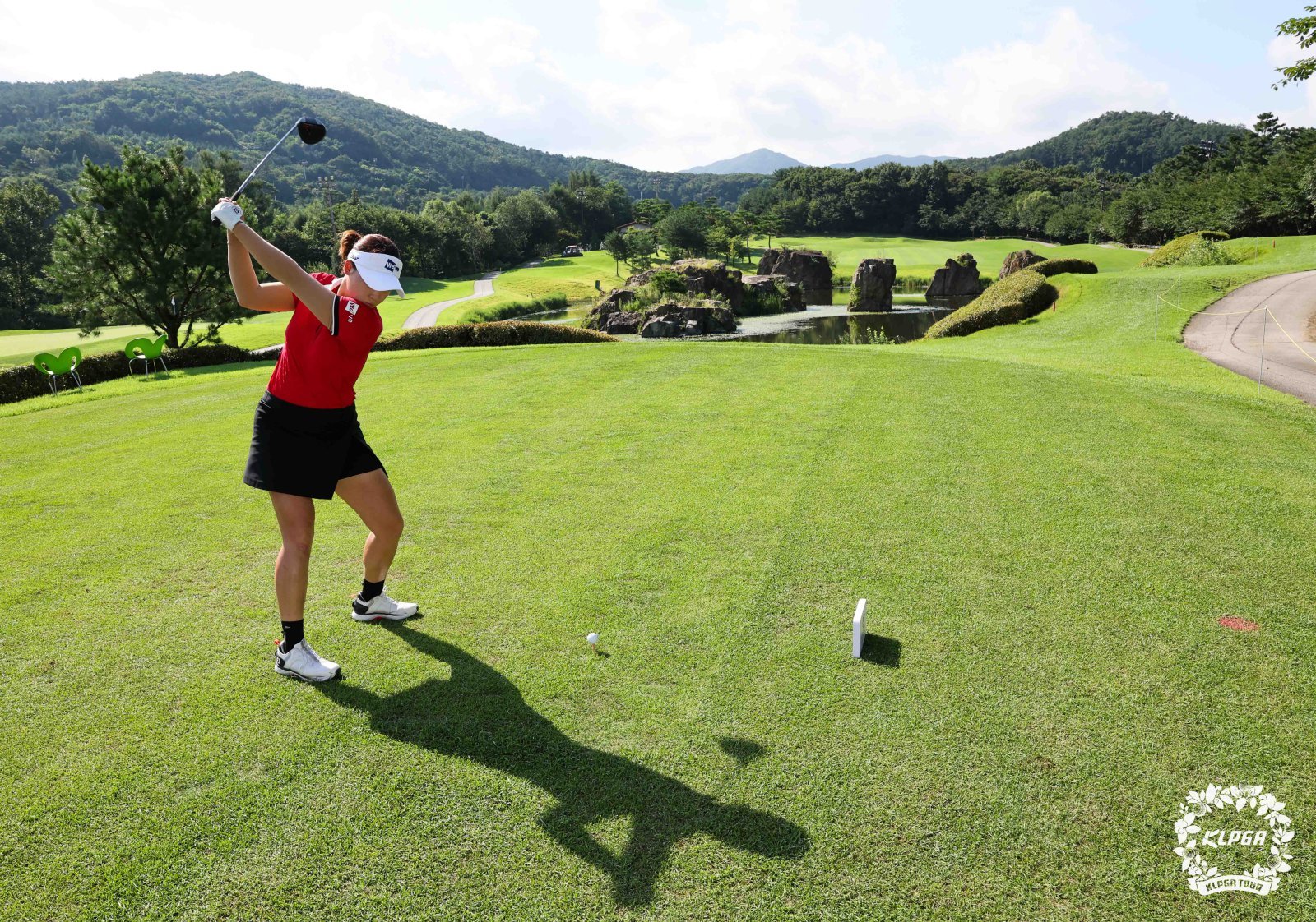 뒤늦게 시드를 획득하고도 2승이나 거뒀지만 김민솔은 “올해 내 점수는 70점”이라며 “부족함을 많이 느꼈다”고 돌아봤다. ‘LPGA 명예의 전당’이라는 큰 꿈을 가진 만큼, 현재 모습에 안주하지 않고 좀 더 성장하는 선수가 되겠다는 의지가 묻어났다. 사진제공 | KLPGA