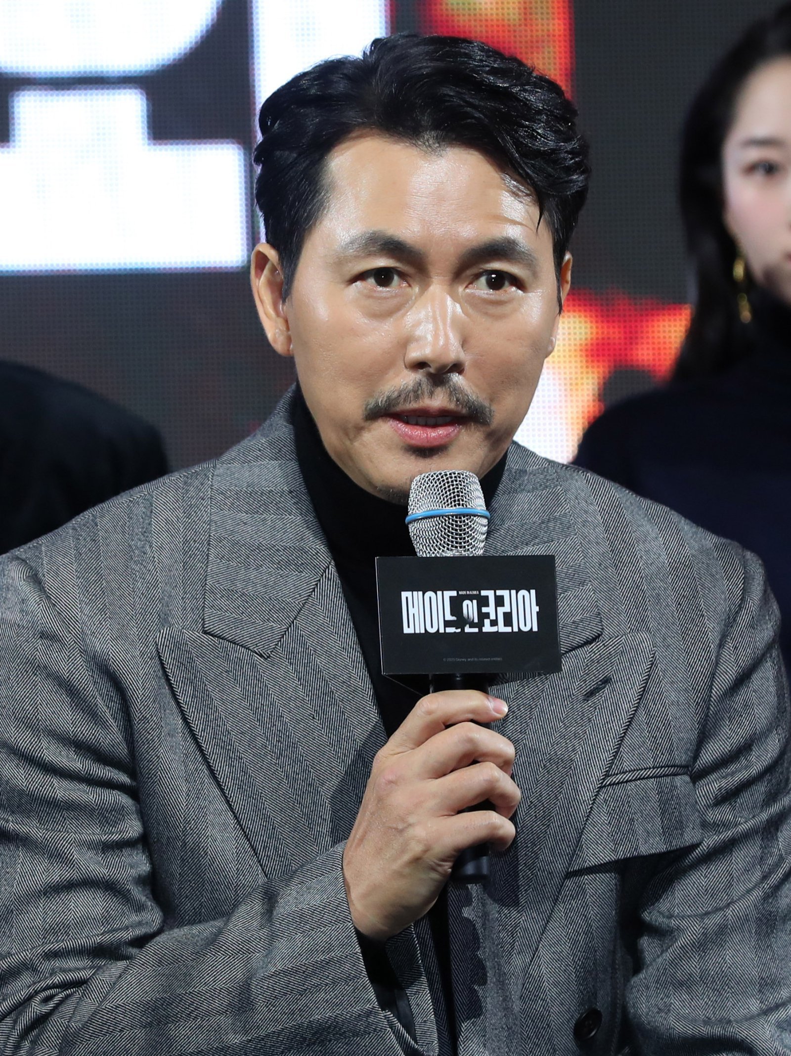 배우 정우성이 15일 오전 서울 강남구 그랜드인터컨티넨탈 파르나스에서 열린 디즈니 플러스 오리지널 시리즈 ‘메이드 인 코리아’ 제작발표회에서 인사말을 하고 있다. 뉴시스