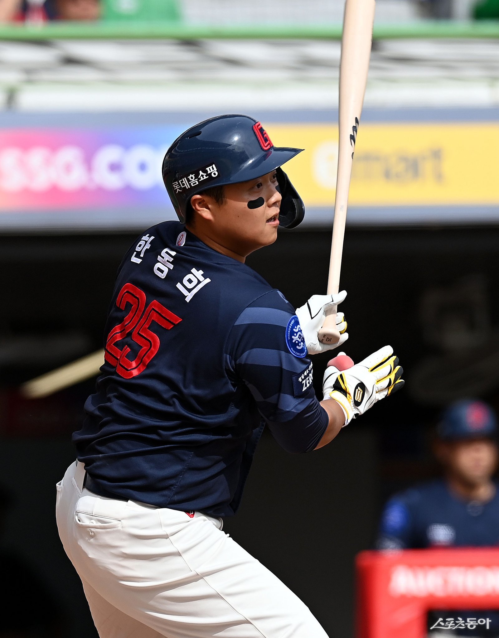 롯데 한동희, KT 류현인, LG 이재원, 두산 윤준호는 올해 상무에서 남다른 타격감을 뽐냈다. 나란히 전역 후 원 소속팀에서 힘을 보탤 참이다. 롯데 한동희. 스포츠동아 DB