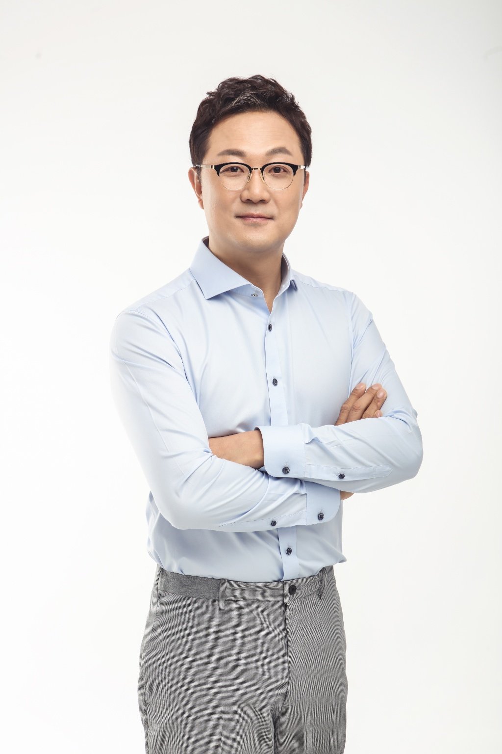 ‘국민 성우’ 안지환 활동 중단, 건강상의 이유 “회복에 전념” [공식]