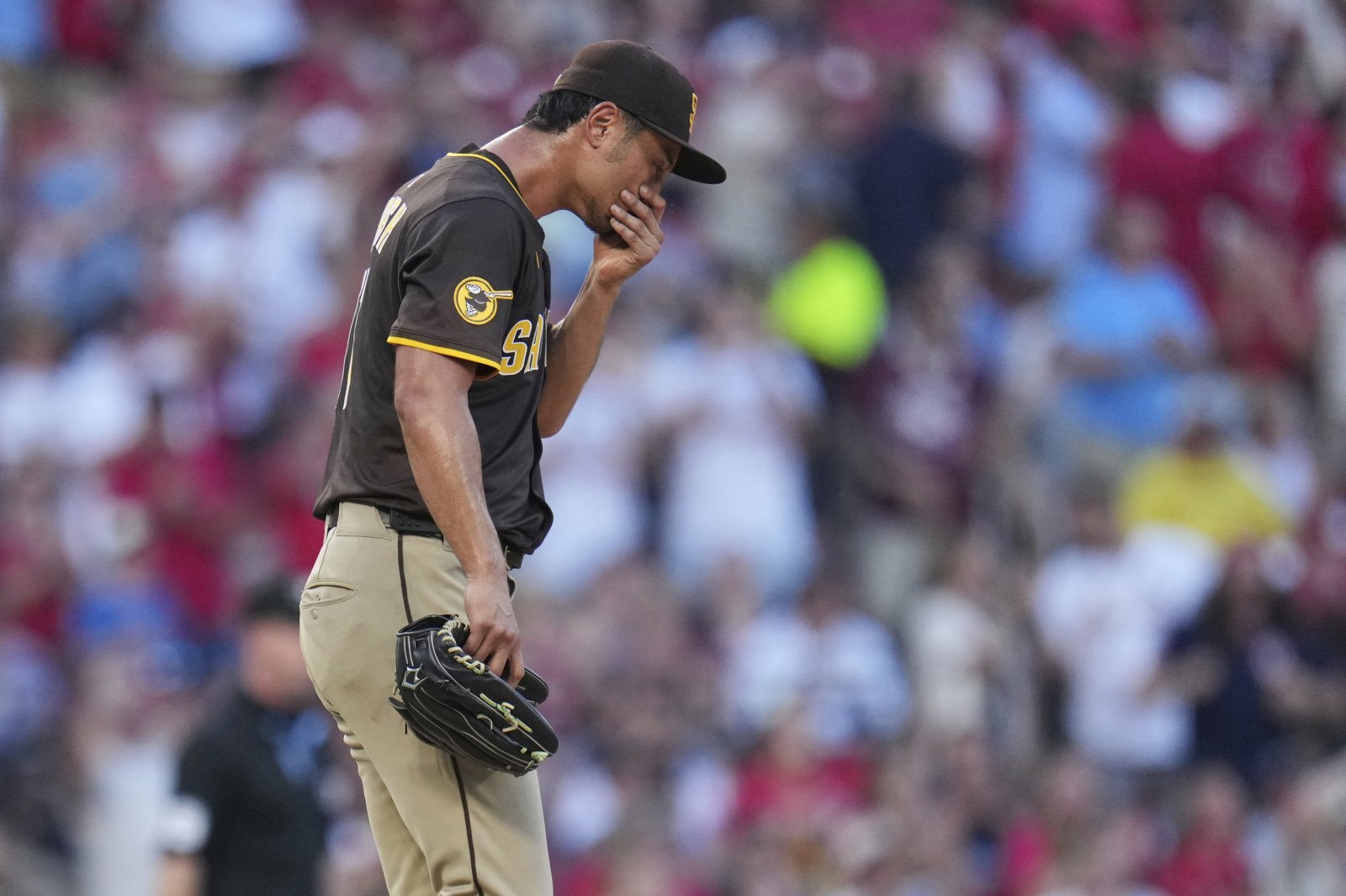 샌디에이고 다르빗슈 유는 현재 토미존 수술 이후 재활 중이다. 그는 2027시즌 복귀를 앞두고 현역 연장에 관한 고민을 이어가고 있다. AP뉴시스