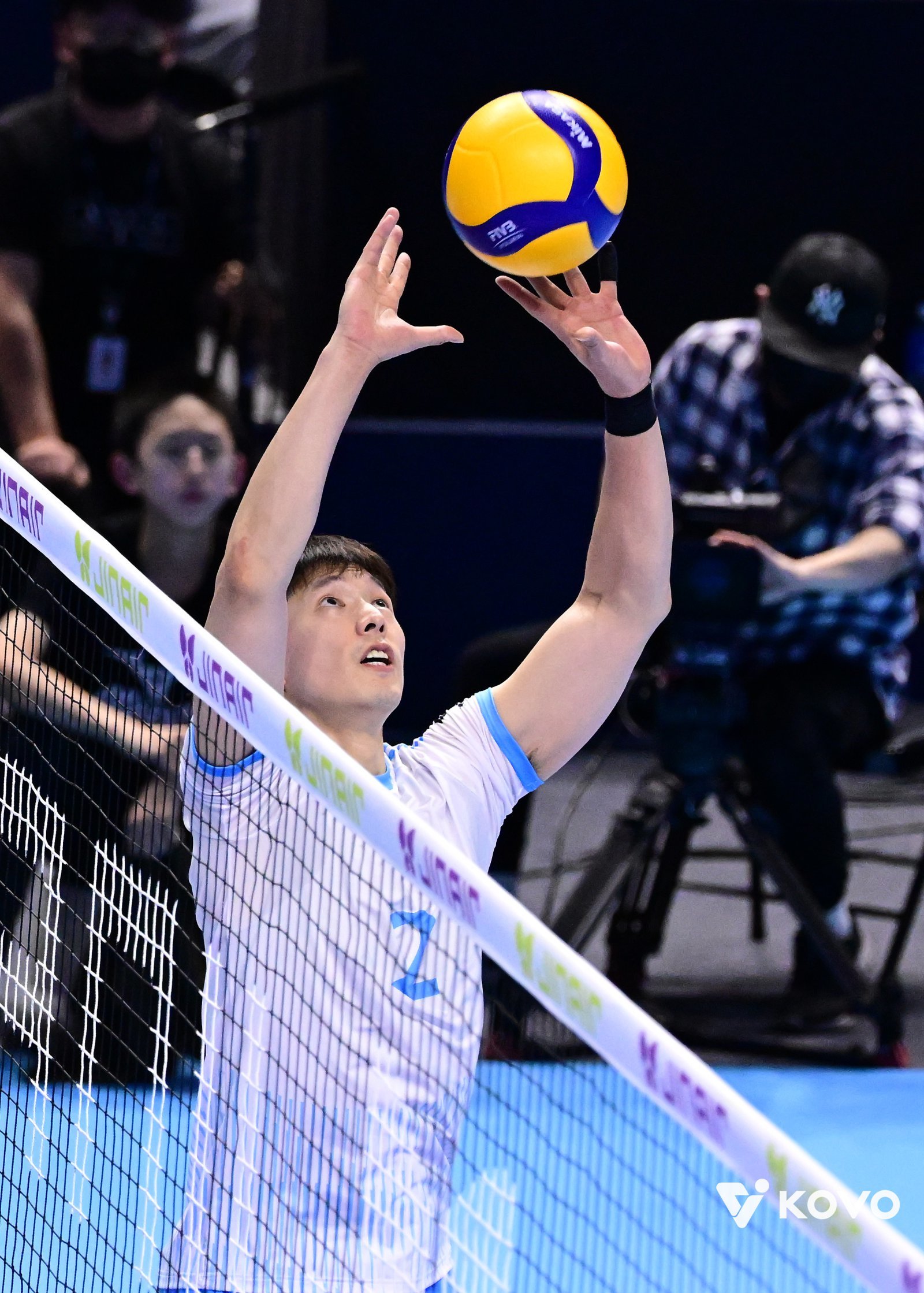 한선수는 스스로 한계를 정하지 않고, 적지 않은 나이에도 최대한 팀 훈련을 따라가기 위해 노력한다. 그는 “핑계를 대기 시작하면 은퇴를 해야 한다”고 말했다. 사진제공｜KOVO