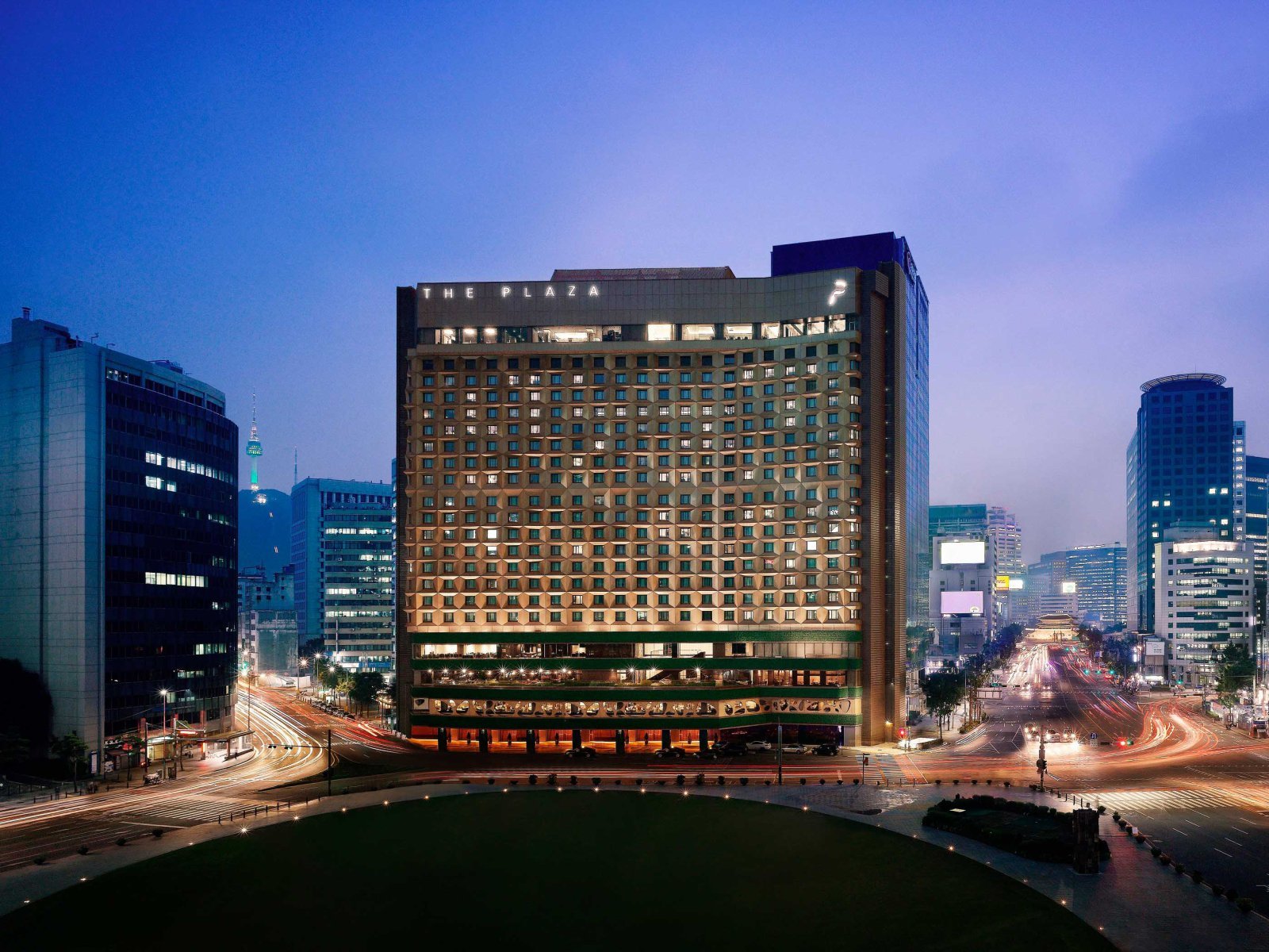 더 플라자 전경