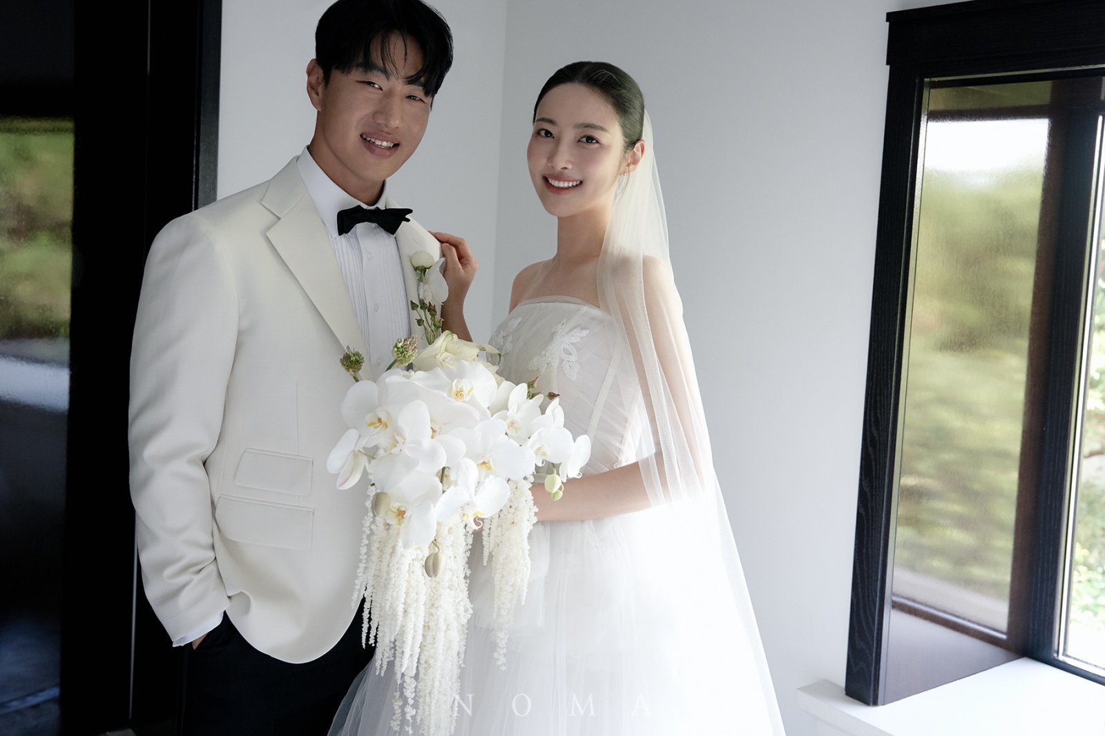 삼성 이성규(왼쪽)가 20일 대구 수성호텔에서 신부 박선하 씨와 결혼한다. 사진제공｜삼성 라이온즈