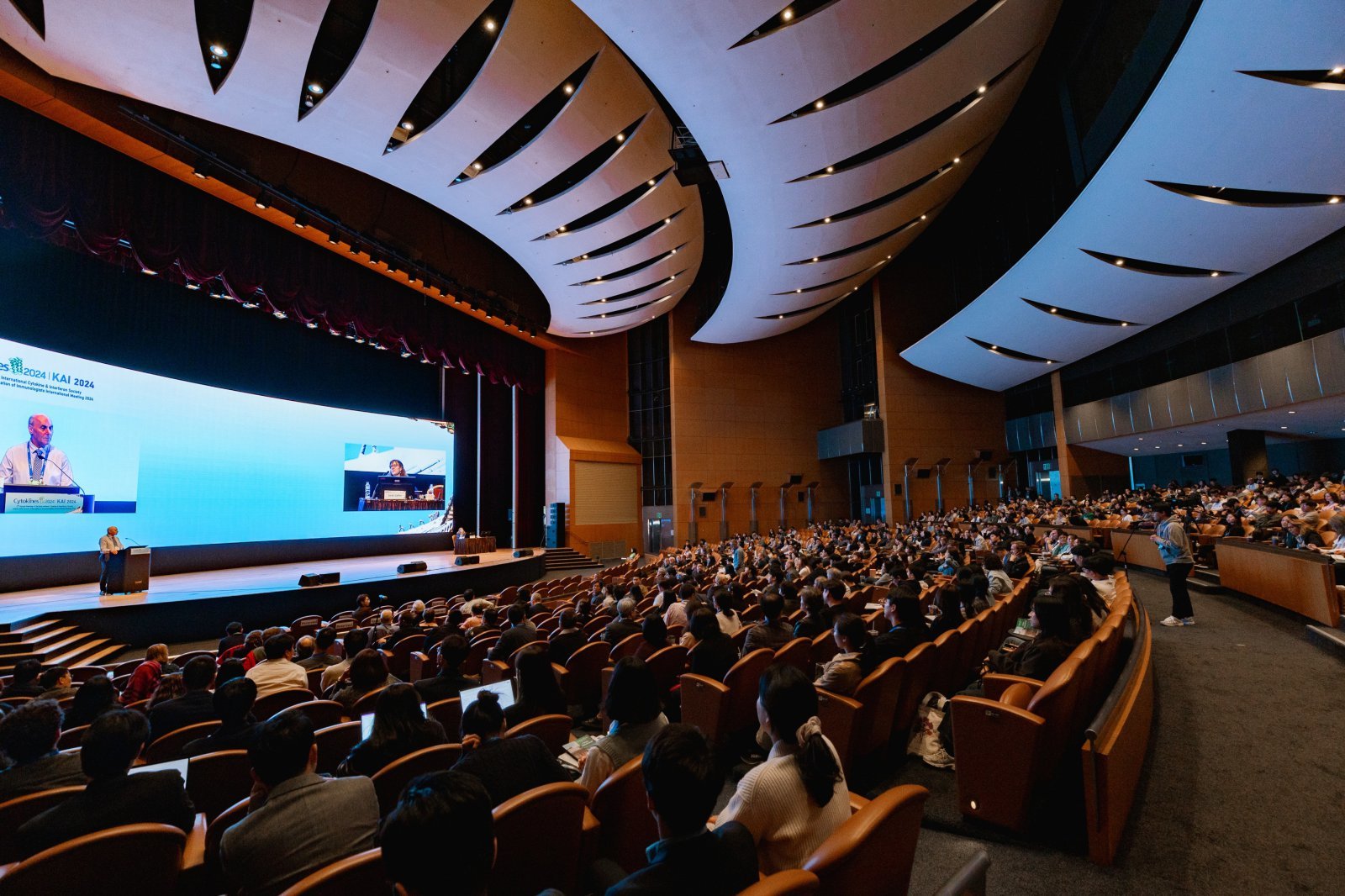 2024년 대한면역학회에서 주최한 국제학술대회 행사 모습