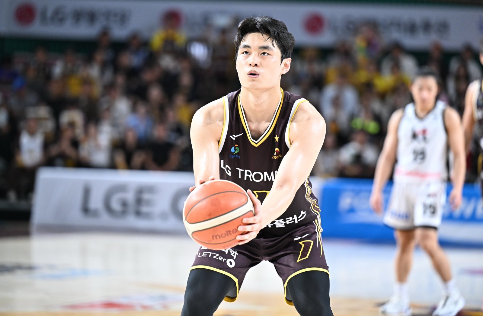 LG 유기상이 이번 시즌 올스타 투표 1위에 올랐다. 지난 시즌에 이어 2년 연속 1위다. 사진제공|KBL