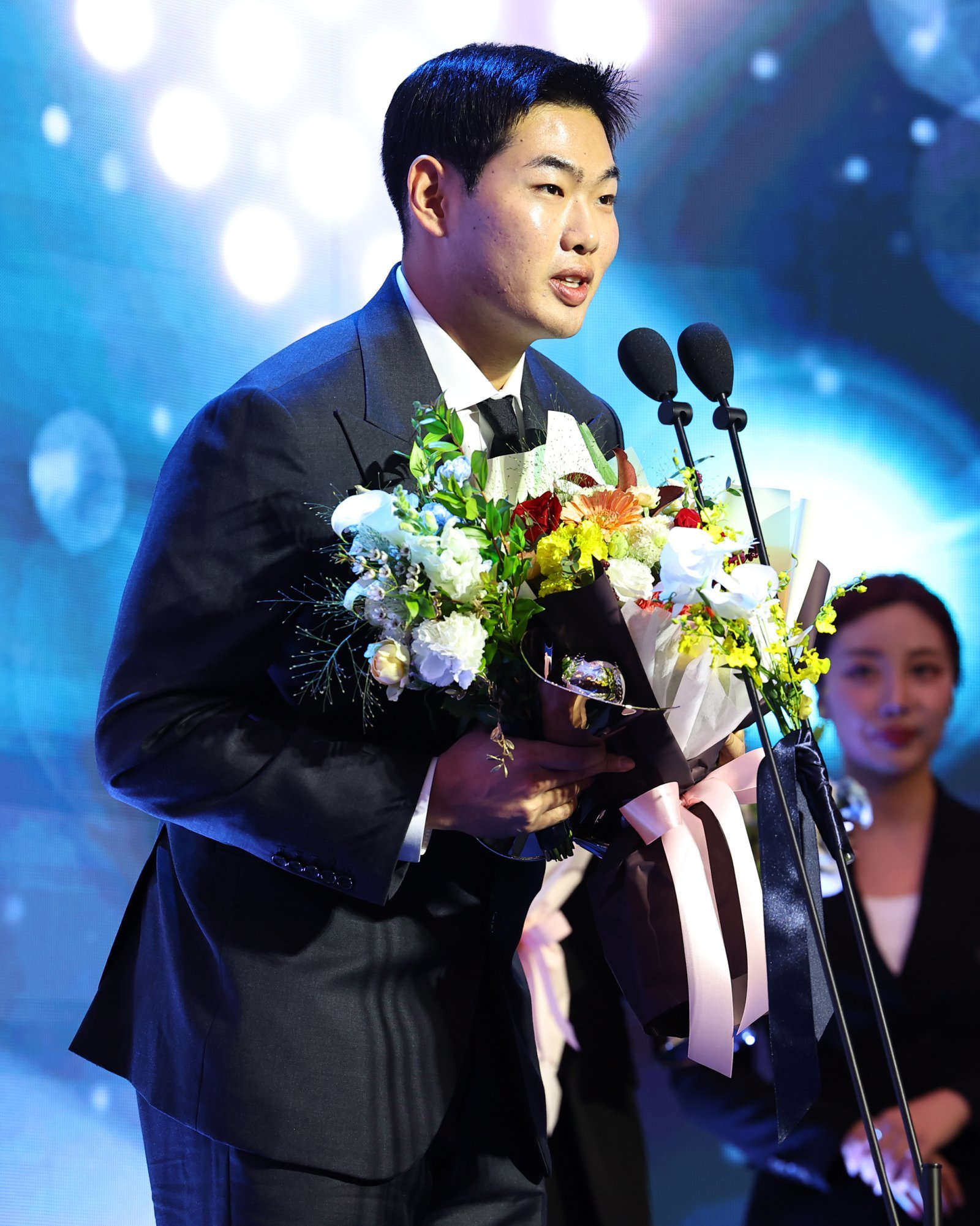 두산 홍성호는 지금까지 퓨처스(2군)리그에서만 3개의 트로피를 받았다. 이제는 1군에서 족적을 남기는 게 목표다. 뉴시스