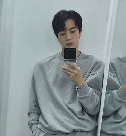 방탄소년단 진 위버스 화면 캡처