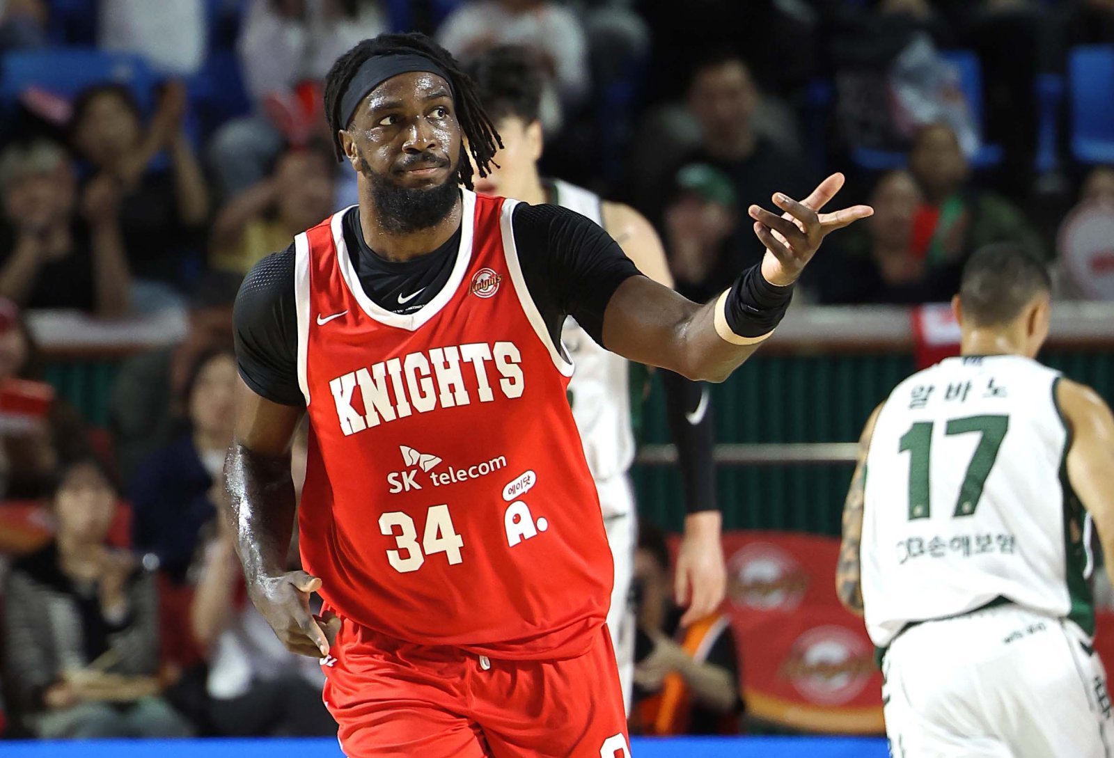 SK 자밀 워니는 24일 EASL 조별리그 4차전 타이베이 푸본 브레이브스와 원정경기에서 25점을 넣어 팀을 승리로 이끌며 최초로 대회 통산 300득점 고지를 밟았다. 뉴시스