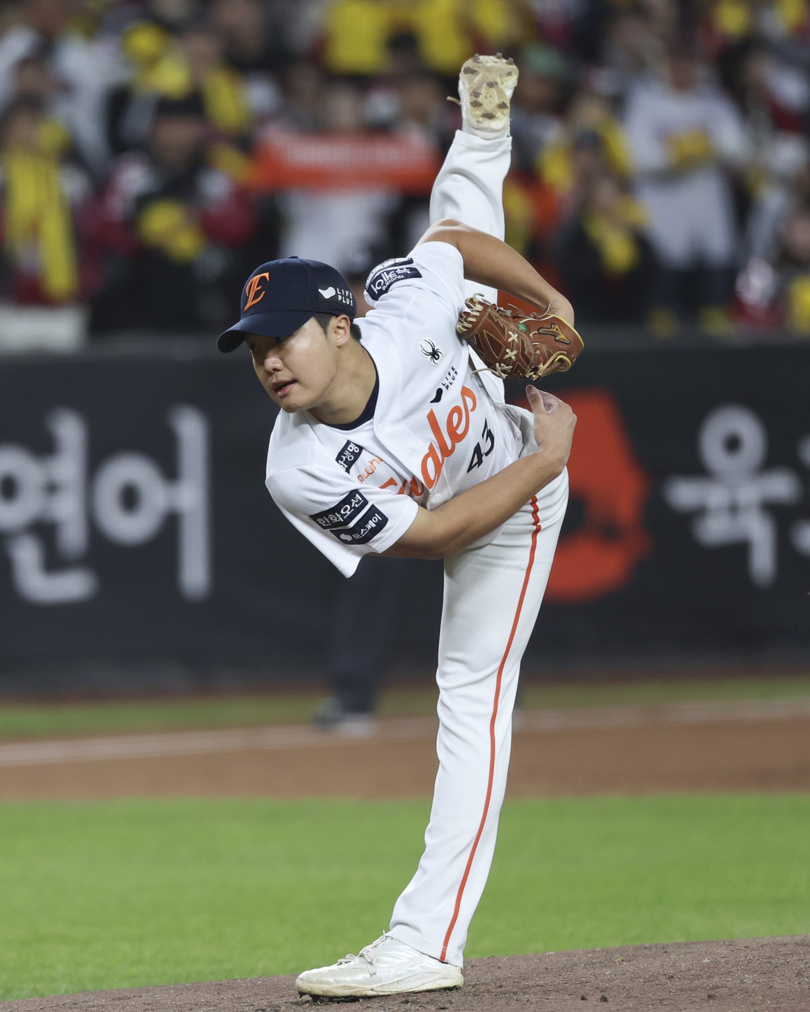 PS·국가대표 선발 경험까지…데뷔 시즌부터 보약 들이킨 한화 정우주