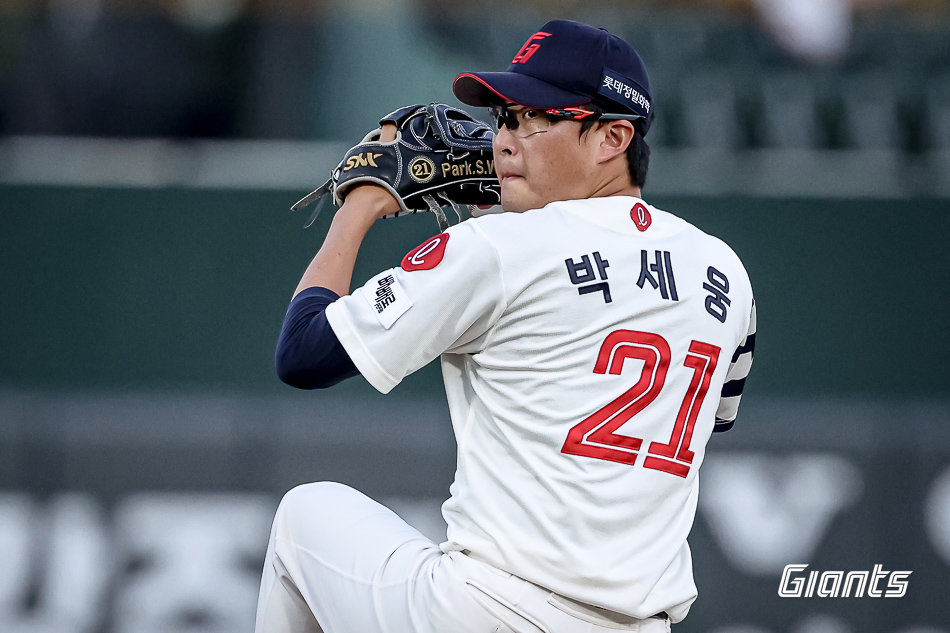 롯데 박세웅이 구단 역대 최다 선발등판 기록을 눈앞에 두고 있다. 사진제공｜롯데 자이언츠