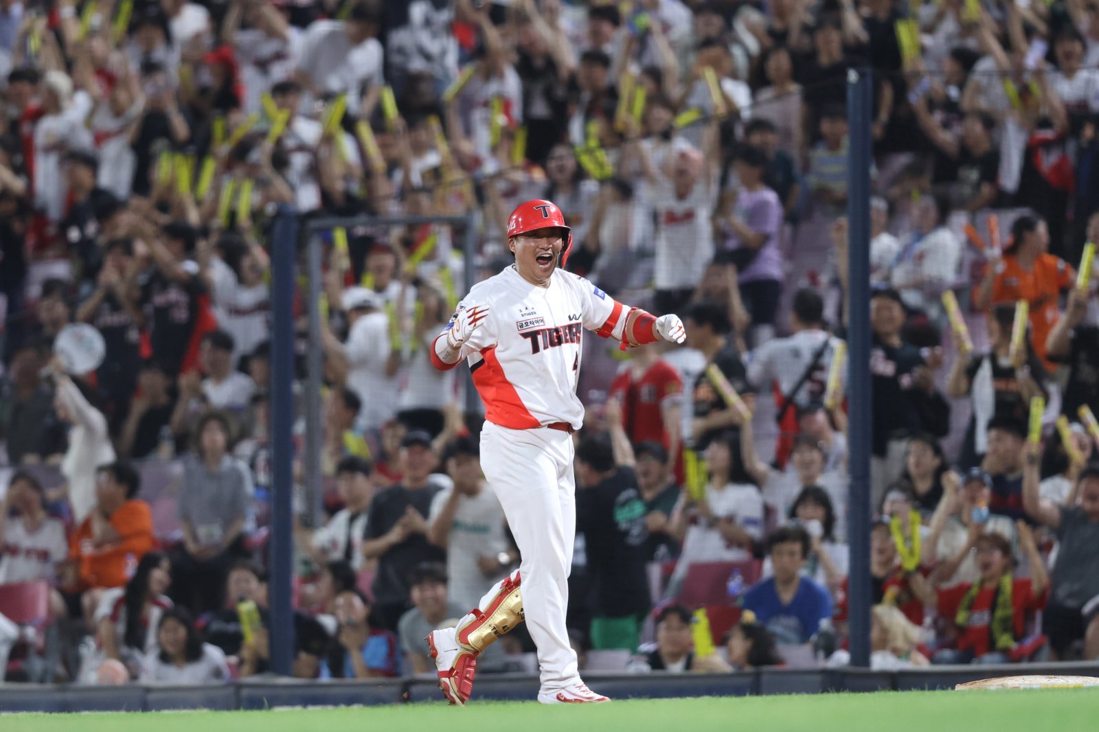 KIA 김태군은 2026시즌을 마친 뒤 프리에이전트(FA) 권리를 얻게 된다. 2026 FA 시장에서 한승택까지 떠나보낸 KIA로서는 새 시즌에 반드시 포수 전력을 더 키워놓아야 한다. 사진제공｜KIA 타이거즈