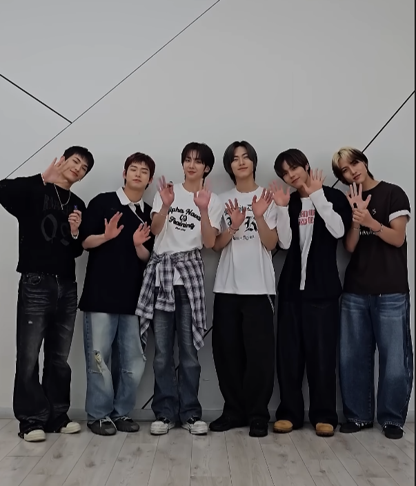 글로벌 211만0396뷰를 기록해 캠페인 최다 조회수를 달성한 보이그룹 82메이저의 한식 밸런스 게임 참여 영상