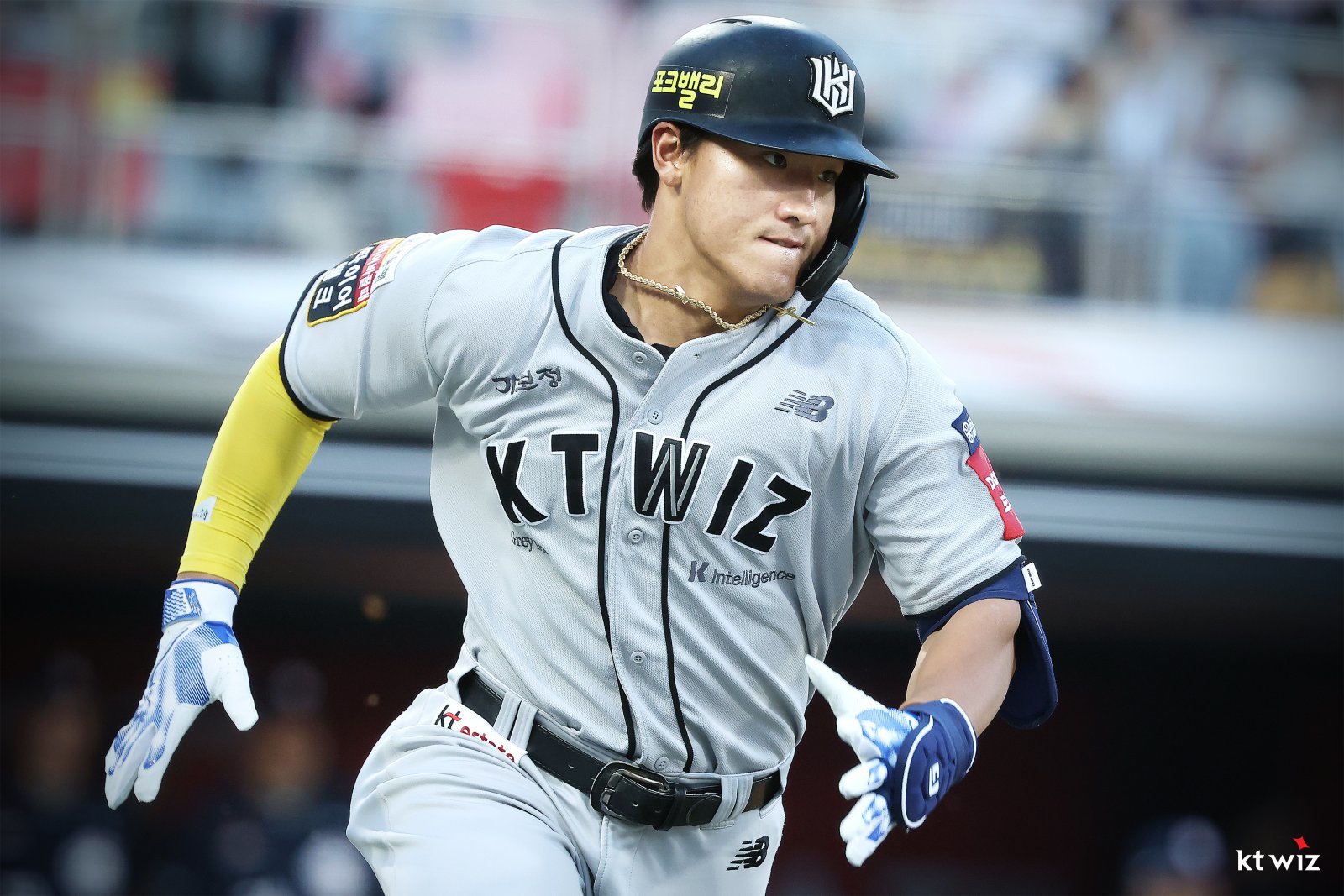 KT 안현민이 5월 29일 수원 두산전 도중 안타를 친 뒤 1루로 달리고 있다. 사진제공|KT 위즈