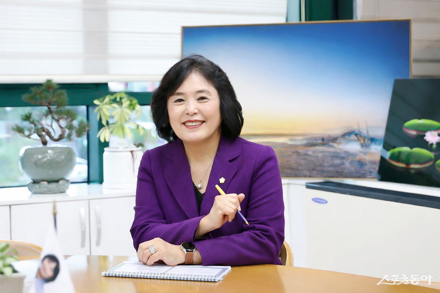 오인열 시흥시의회 의장은 31일 신년사를 통해 “불확실성의 시대일수록 정치의 역할은 시민의 불안을 희망으로 바꾸는 확실한 비전과 이를 실현할 구체적인 로드맵을 제시하는 것”이라며 시흥의 새로운 도약 의지를 밝혔다. 사진제공｜시흥시의회