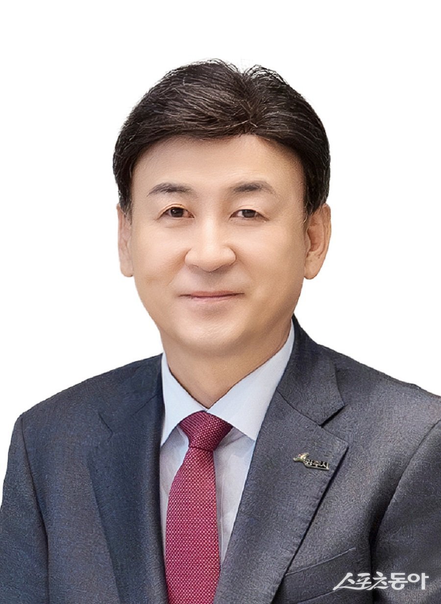 방세환 경기광주시장은 31일 신년사를 통해 “2026년 병오년을 광주시가 지속가능한 50만 자족도시로 도약하는 원년으로 만들겠다”며 시민 중심의 시정 운영과 도시 경쟁력 강화를 약속했다. 사진제공｜광주시